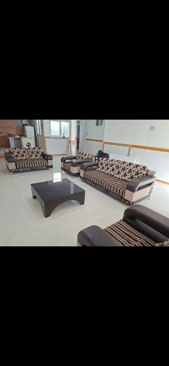 مبل هفت نفره همراه با عسلی|مبلمان خانگی و میز عسلی|شهمیرزاد, |دیوار