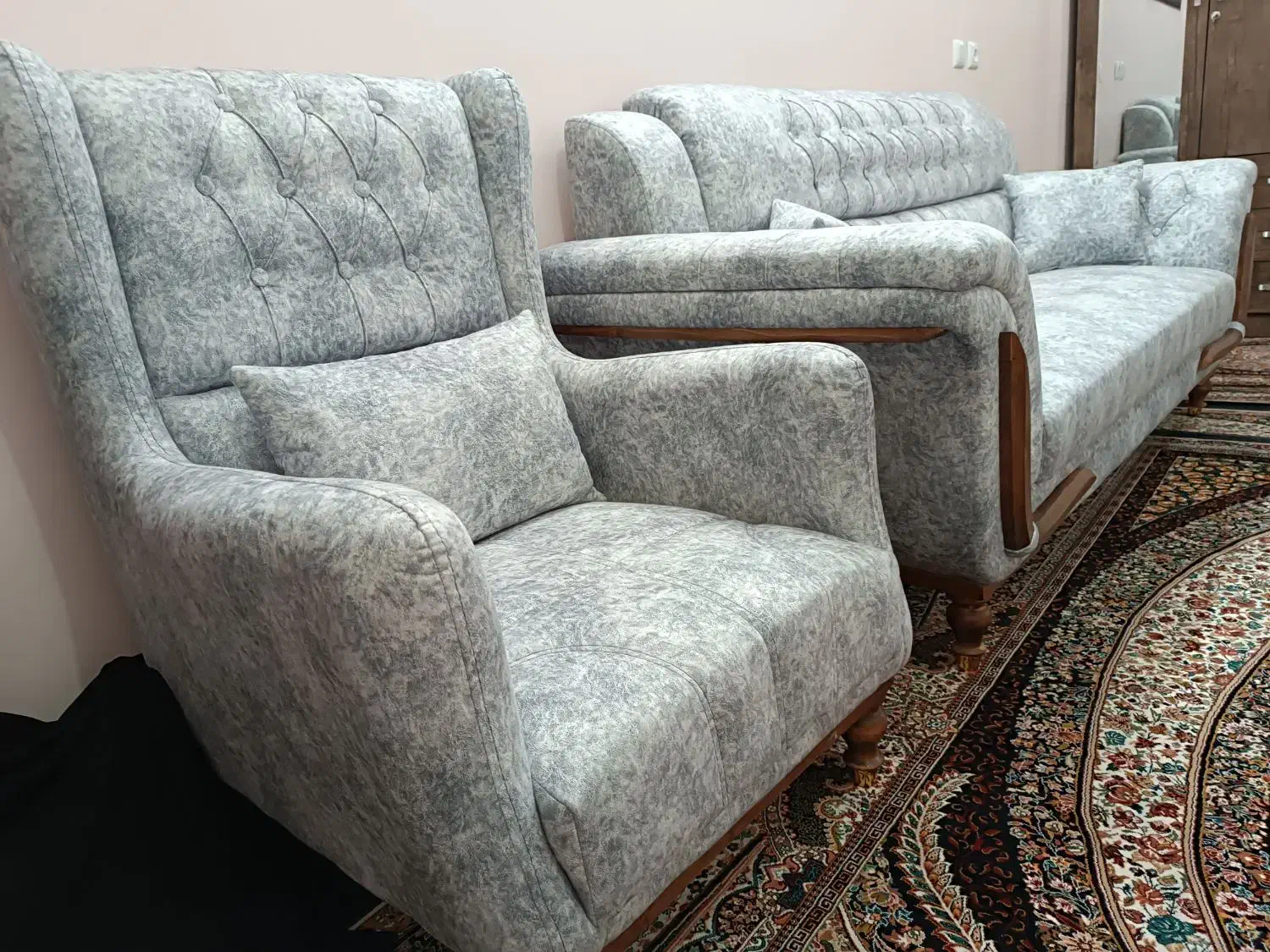 مبل ۷نفره نوی نو|مبلمان خانگی و میز عسلی|فرخ‌شهر, |دیوار