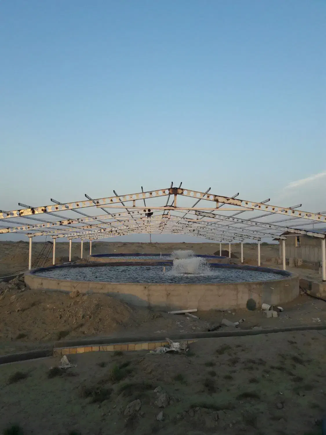 اجرای سوله ونصب ساندویج پانل|خدمات پیشه و مهارت|قشم, |دیوار