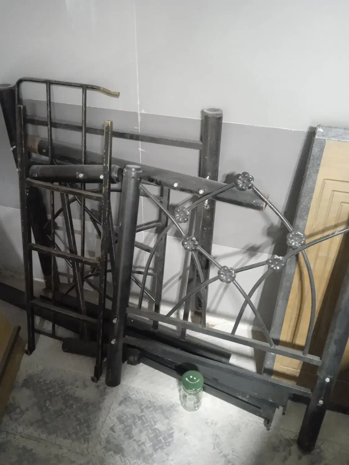 تخت فلزی مخصوص کودک و نوجوان|تخت و سرویس خواب|بیرجند, |دیوار