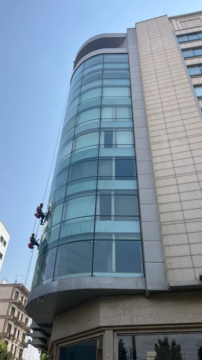 شست و شوی نما (کار در ارتفاع)|خدمات نظافت|یزد, |دیوار