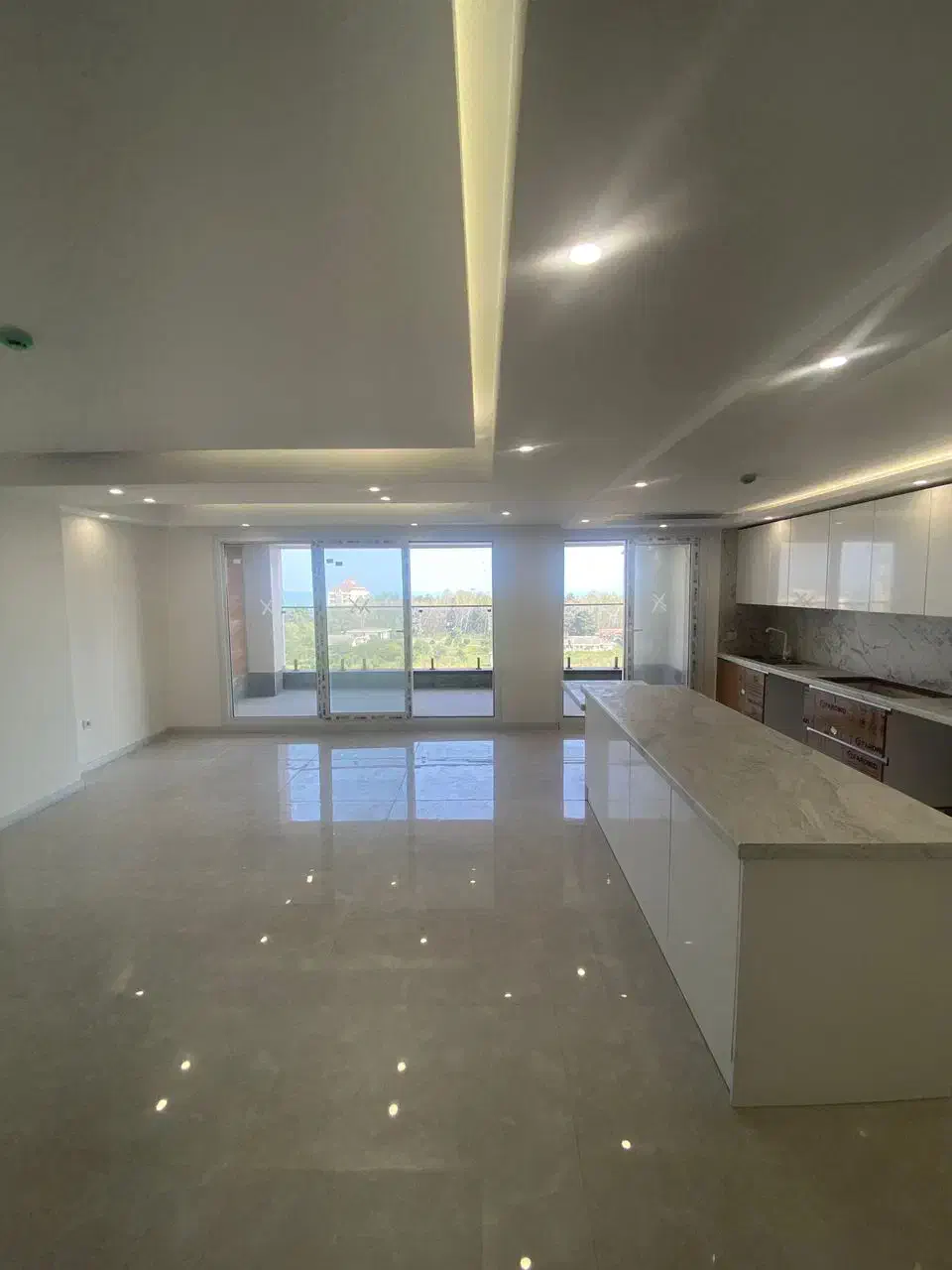 فروش آپارتمان لاکچری در رادیو دریا با ویو دریا|فروش آپارتمان|چالوس, |دیوار