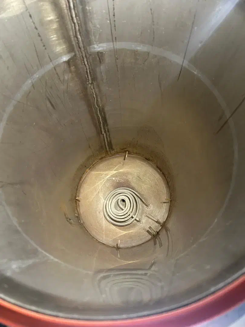 اتو کلاو|پزشکی|کامفیروز, |دیوار