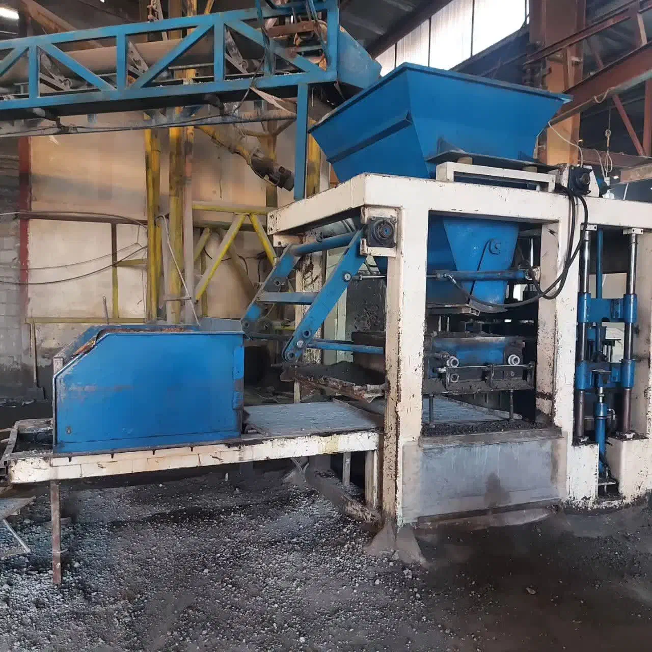 فروش کارخانه بزرگ تولید بلوک وتیره صنعتی|فروش دفتر صنعتی، کشاورزی، تجاری|زنجان, |دیوار