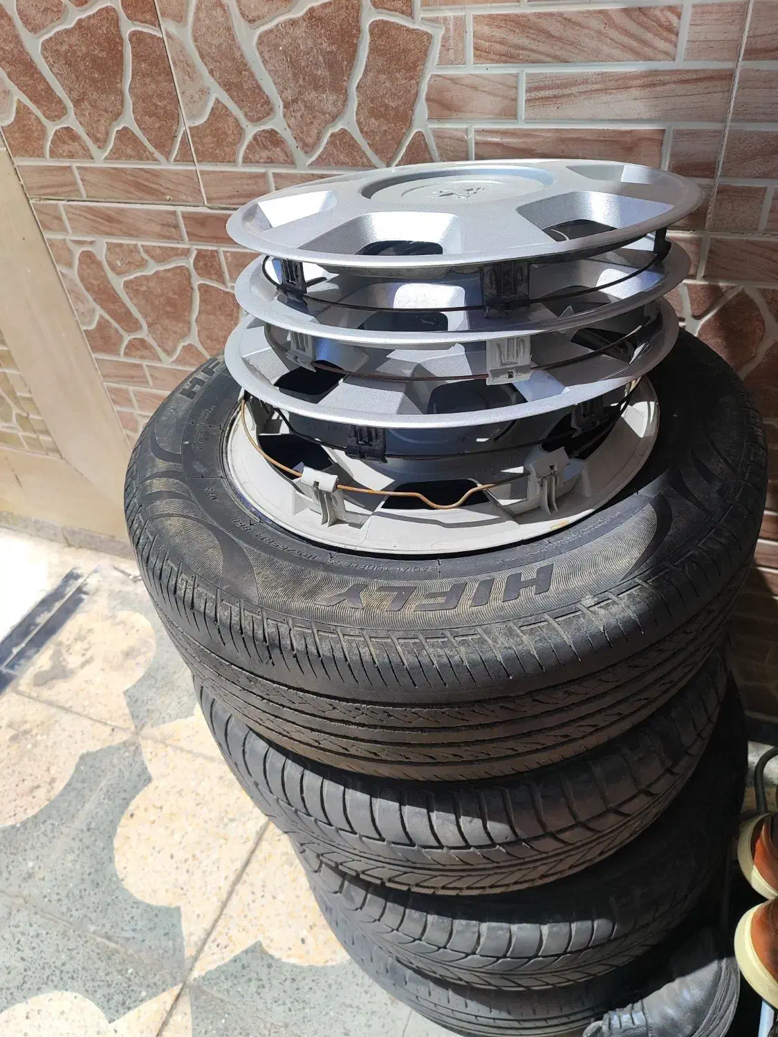 4حلقه رینگ و لاستیک پژویی باقالپاق|قطعات یدکی و لوازم جانبی|فولادشهر, A6|دیوار