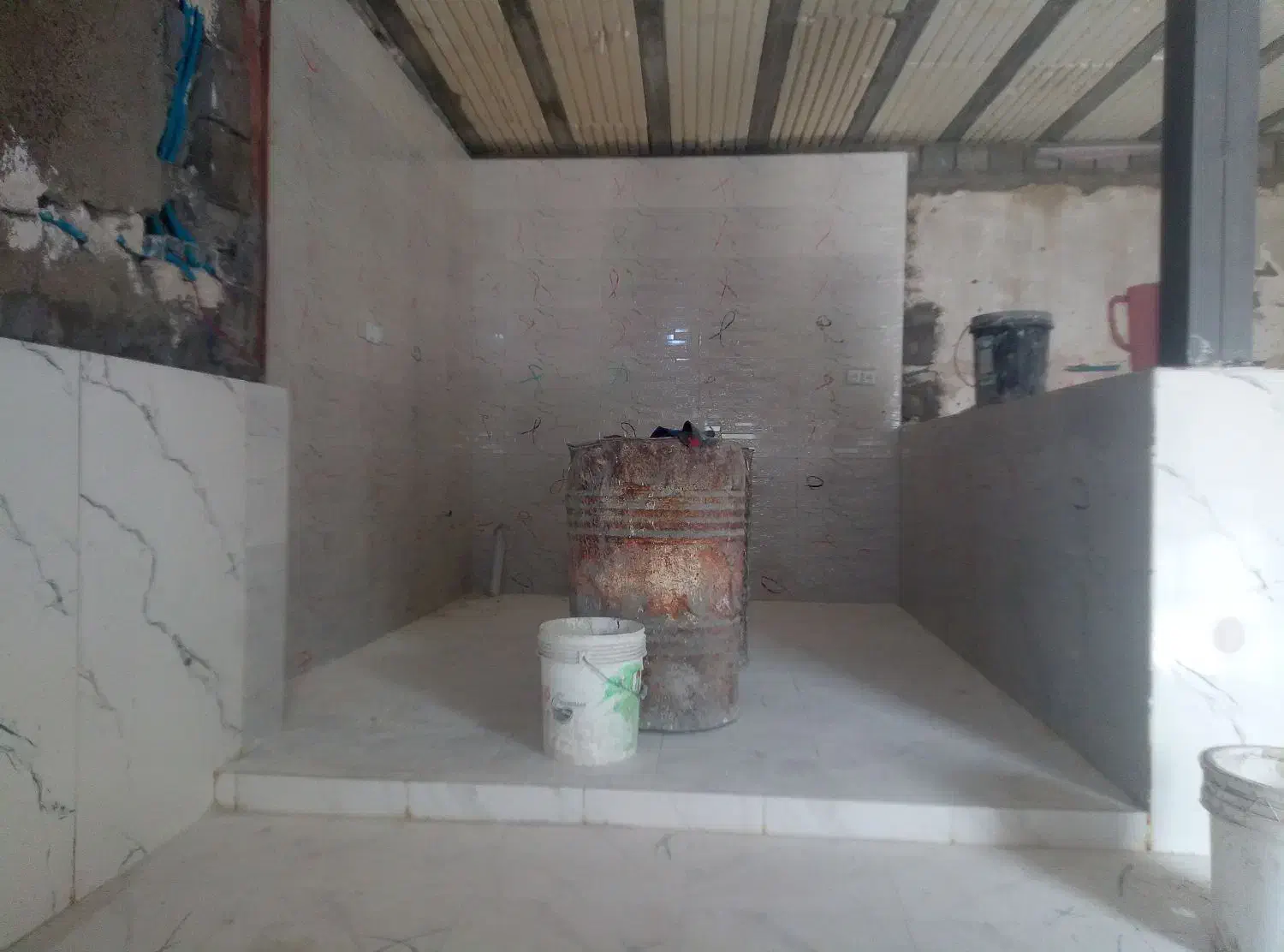 استاد کار کاشی و سرامیک و تخریب دیوارباپیکور|خدمات پیشه و مهارت|میناب, |دیوار