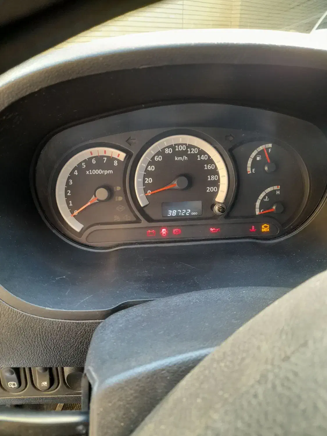 کوییک۴۰۲ معمولی|خودرو سواری و وانت|اصفهان, برازنده|دیوار