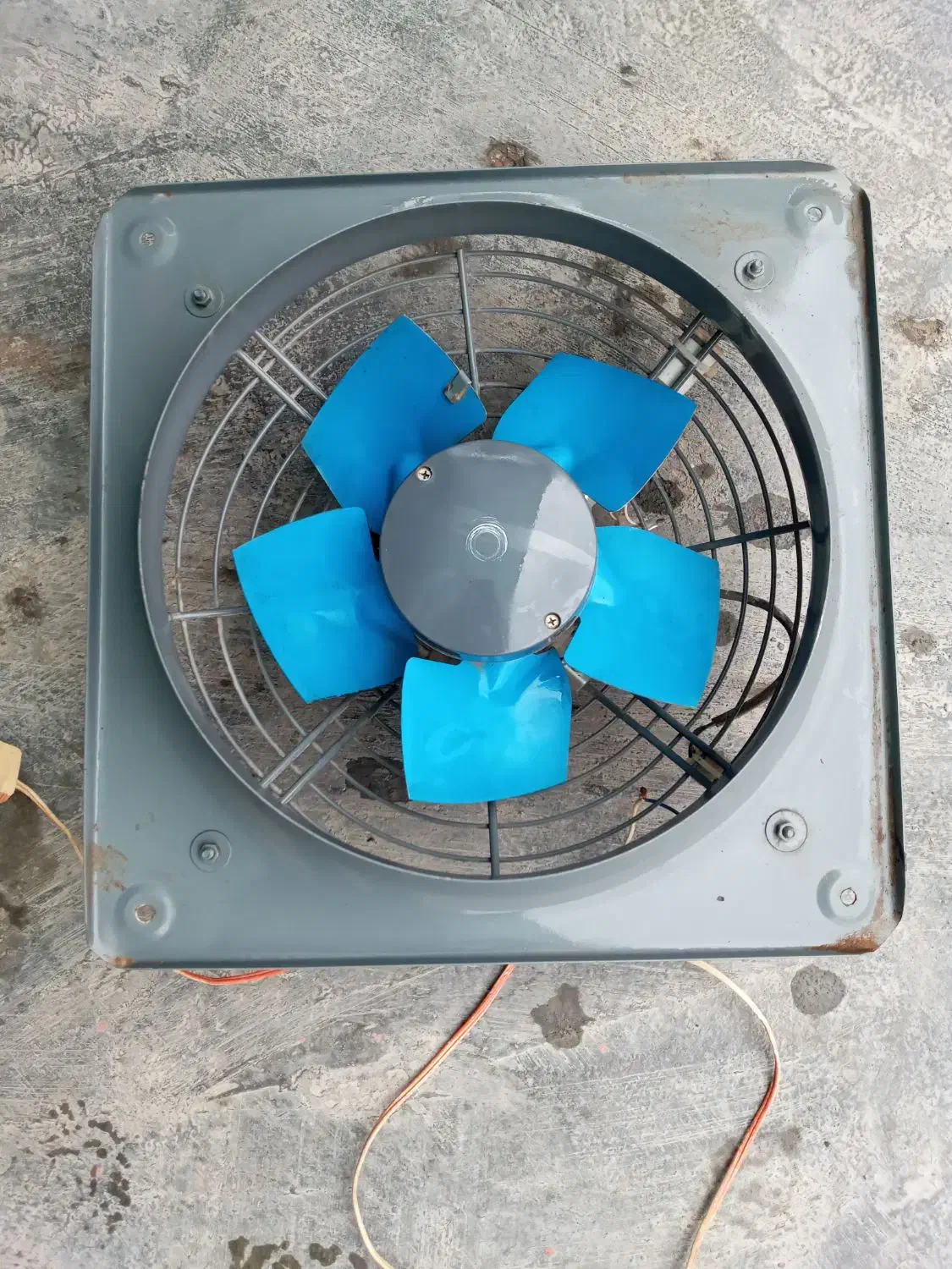 فن درحدنو|پنکه و تصفیه‌کنندهٔ هوا|دزفول, |دیوار