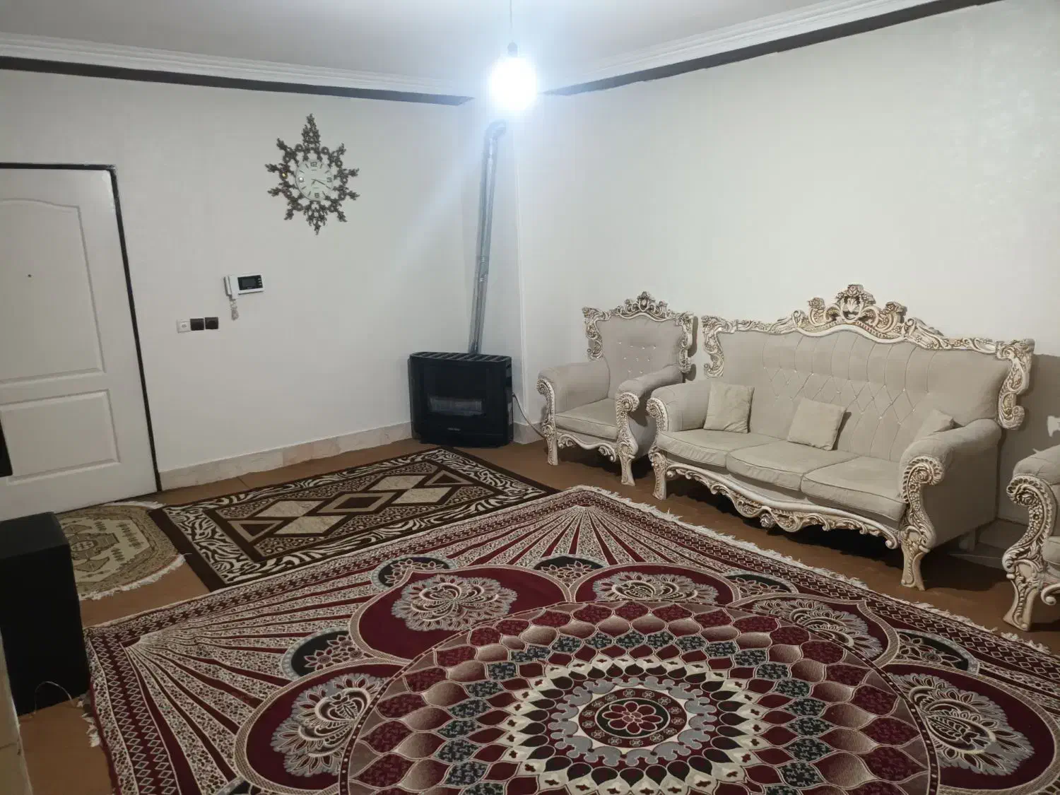 معاوضه یک باب اپارتمان در کرج با یک خانه در میانه|فروش آپارتمان|میانه, |دیوار