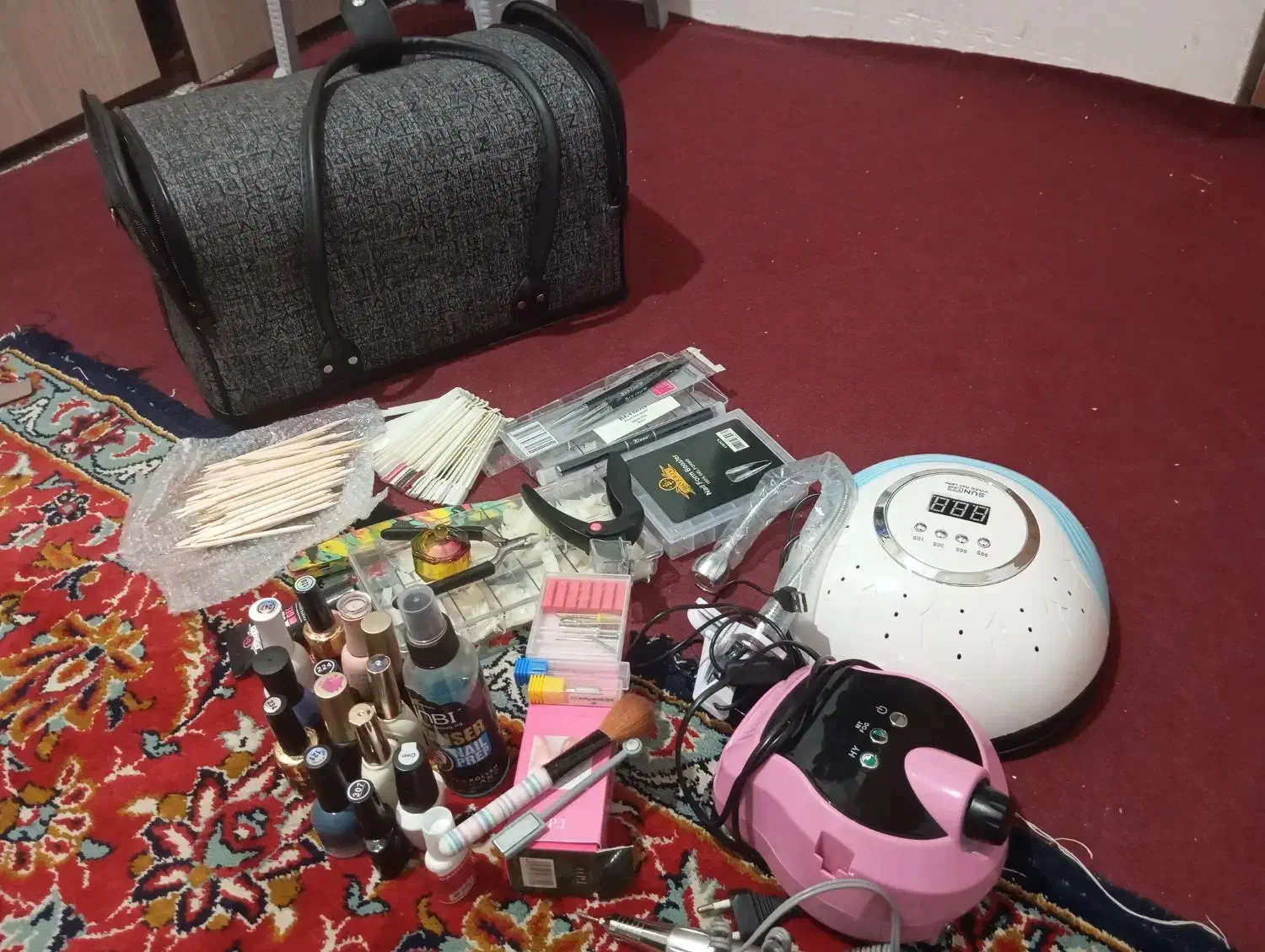 وسایل کامل و تکمیل کاشت ناخن درحد نو|آرایشی، بهداشتی، درمانی|خرمآباد, |دیوار