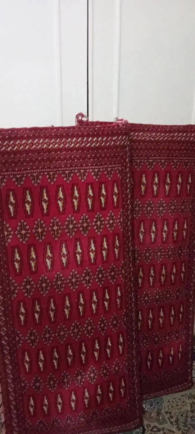 دوتا پشتی دست بافت روکشو پارچه خوبی کمی کارکرده|پشتی|سبزوار, قصبه اب یمین|دیوار