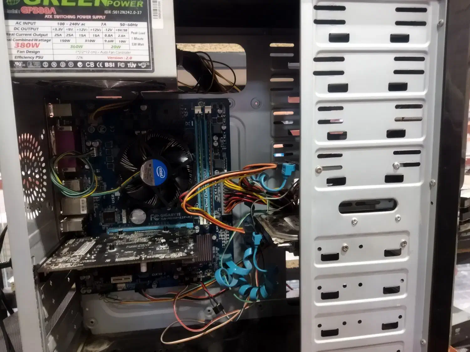 کیس گیمینگ متوسط i3 رم 16 گرافیک 2 SSD|رایانه رومیزی|شیراز, وصال|دیوار