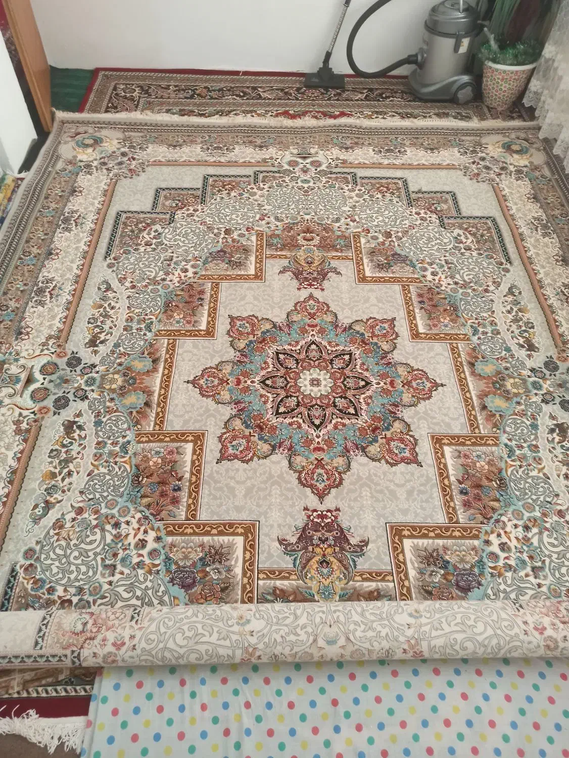 فرش 700شانه تراکم 2700یه جفت نو|فرش|شیروان (خراسان), |دیوار