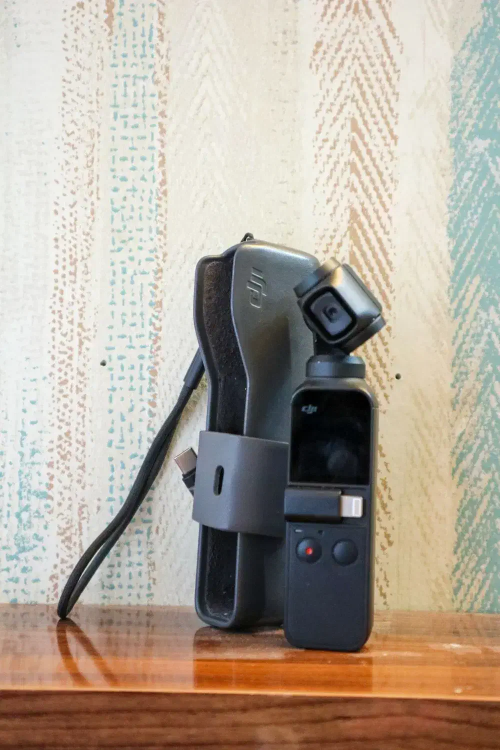 دوربین DJI osmo pocket 4k اسمو اوسمو|دوربین عکاسی و فیلمبرداری|مشهد, شهرآرا|دیوار