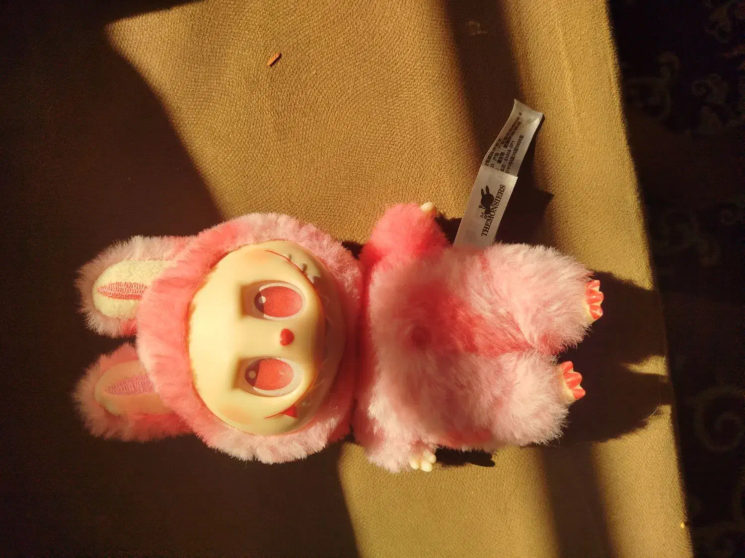 لابوبو|اسباببازی|صدرا-فارس, فاز ۱|دیوار