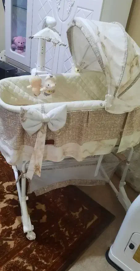 گهواره|تخت و صندلی بچه|مشهد, کارگران|دیوار