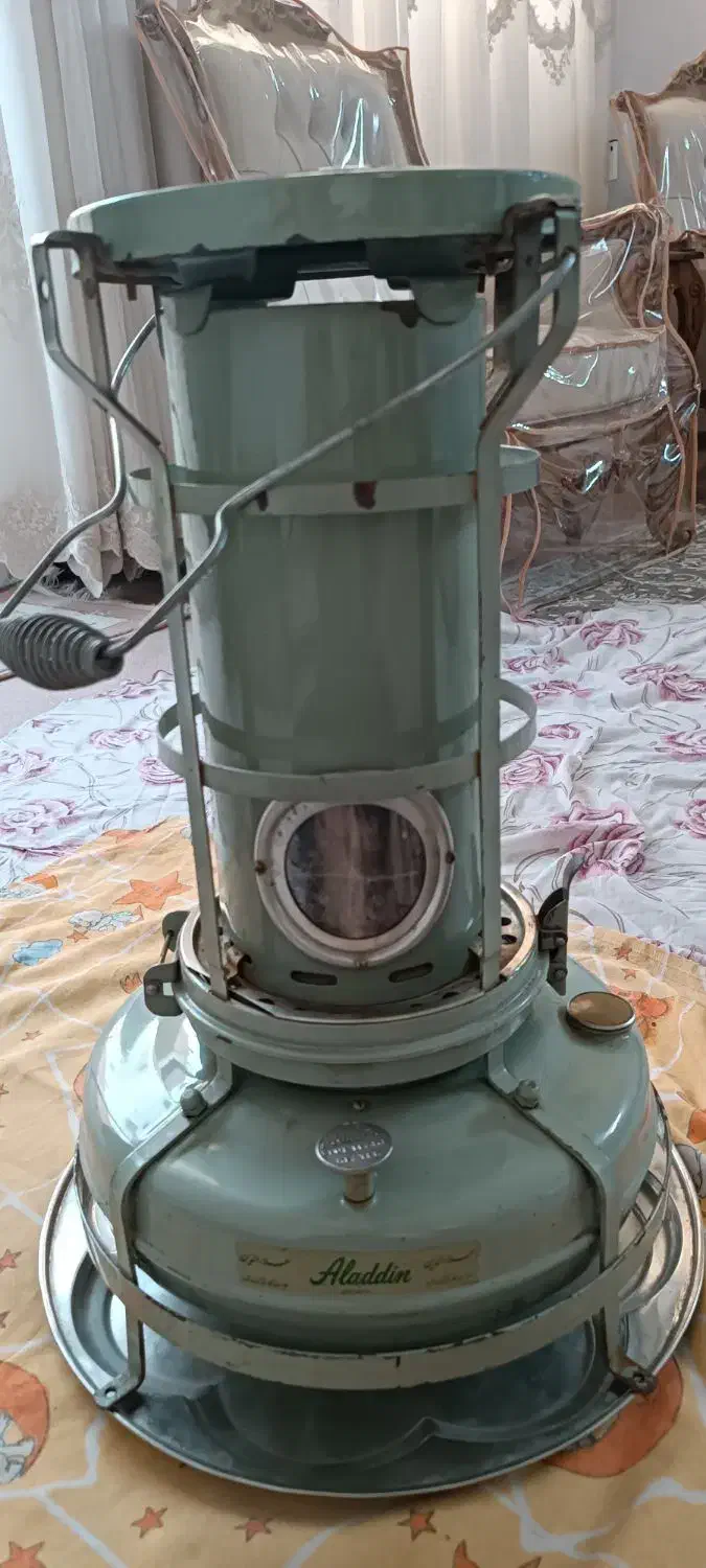 چراغ نفتی علاالدین|کلکسیون اشیاء عتیقه|برخوار, |دیوار