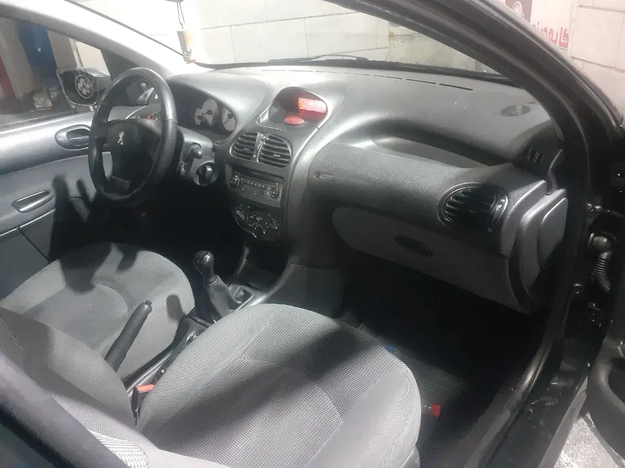 با سلام پژو 206 تیپ دو|خودرو سواری و وانت|مشهد, نیروی هوایی|دیوار