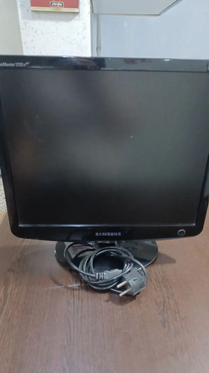 مانیتور سامسونگ ۱۷۳۲ N|قطعات و لوازم جانبی رایانه|رباط‌کریم, شهرک والفجر|دیوار
