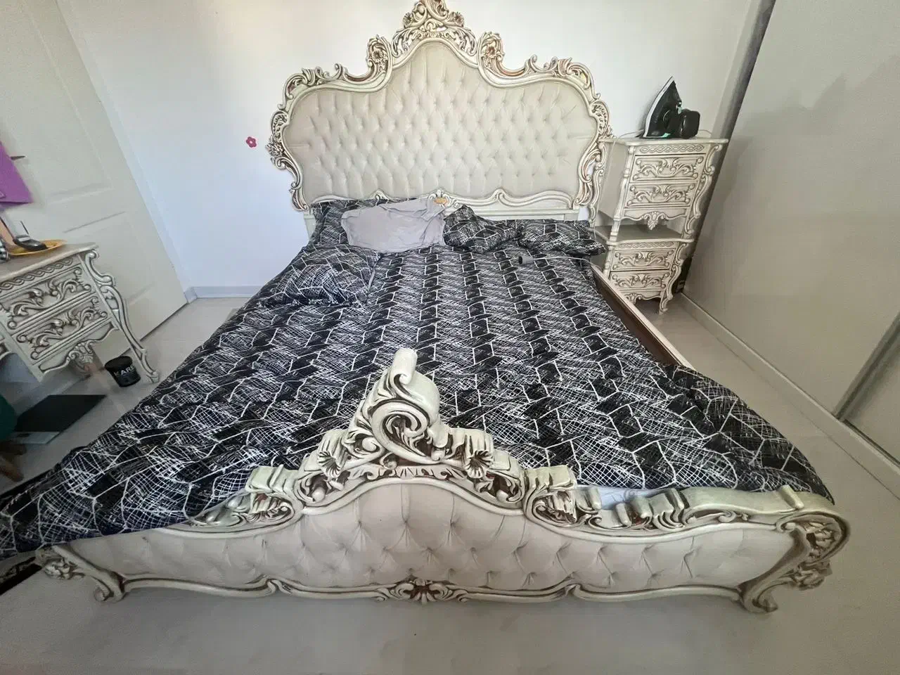 تخت خواب سلطنتی دو نفره|تخت و سرویس خواب|قائم‌شهر, |دیوار