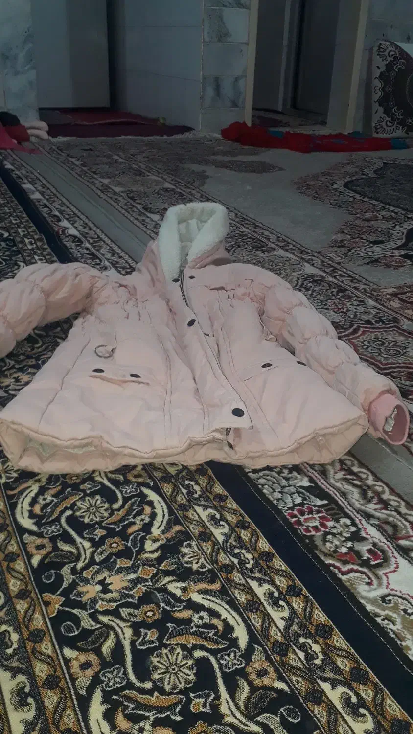 تعدادی کاپشن پالتووماکسی ویک عددمجلسی|لباس|بیرجند, |دیوار