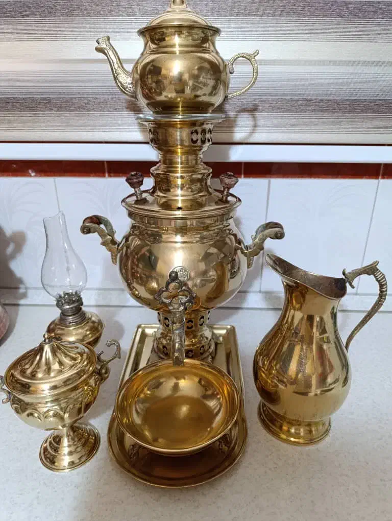 سماور به همراه پا سماوری و قوری و... درحد نو|صنایع دستی و سایر لوازم تزئینی|گرمسار, |دیوار