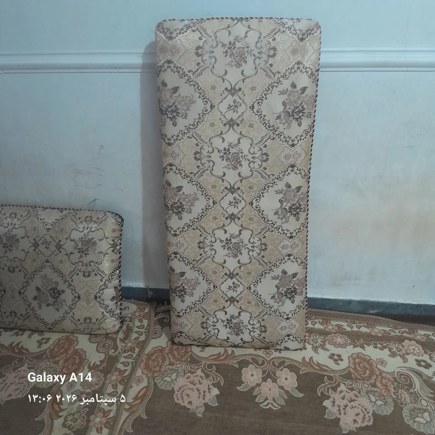 پشتی|پشتی|مسجد سلیمان, |دیوار