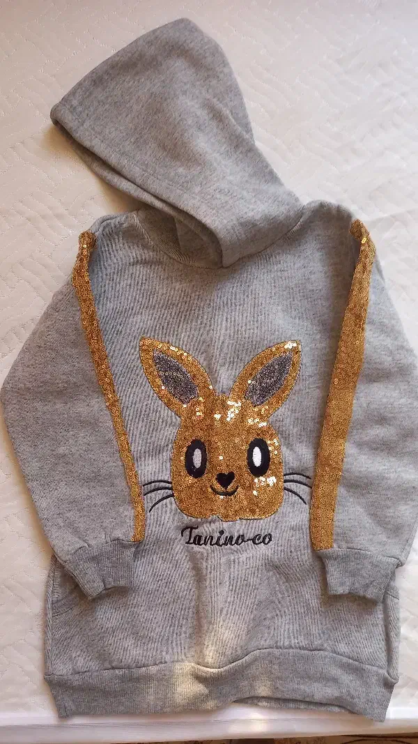 هودی دخترانه|لباس|قم, باغ شازده|دیوار