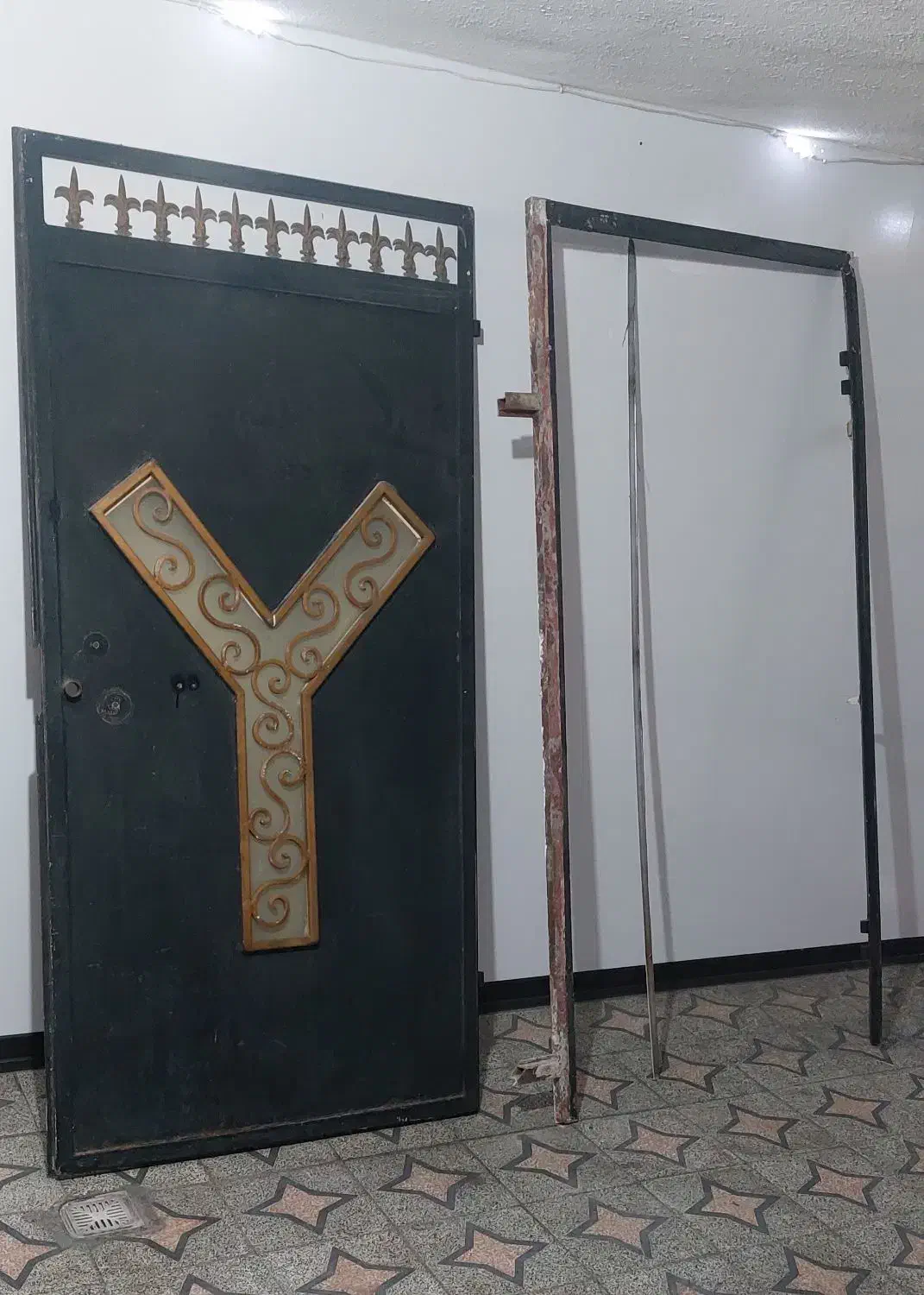 درب آهنی حیاط - نفررو - راست بازشو|مصالح و تجهیزات ساختمان|رشت, لاکانی|دیوار