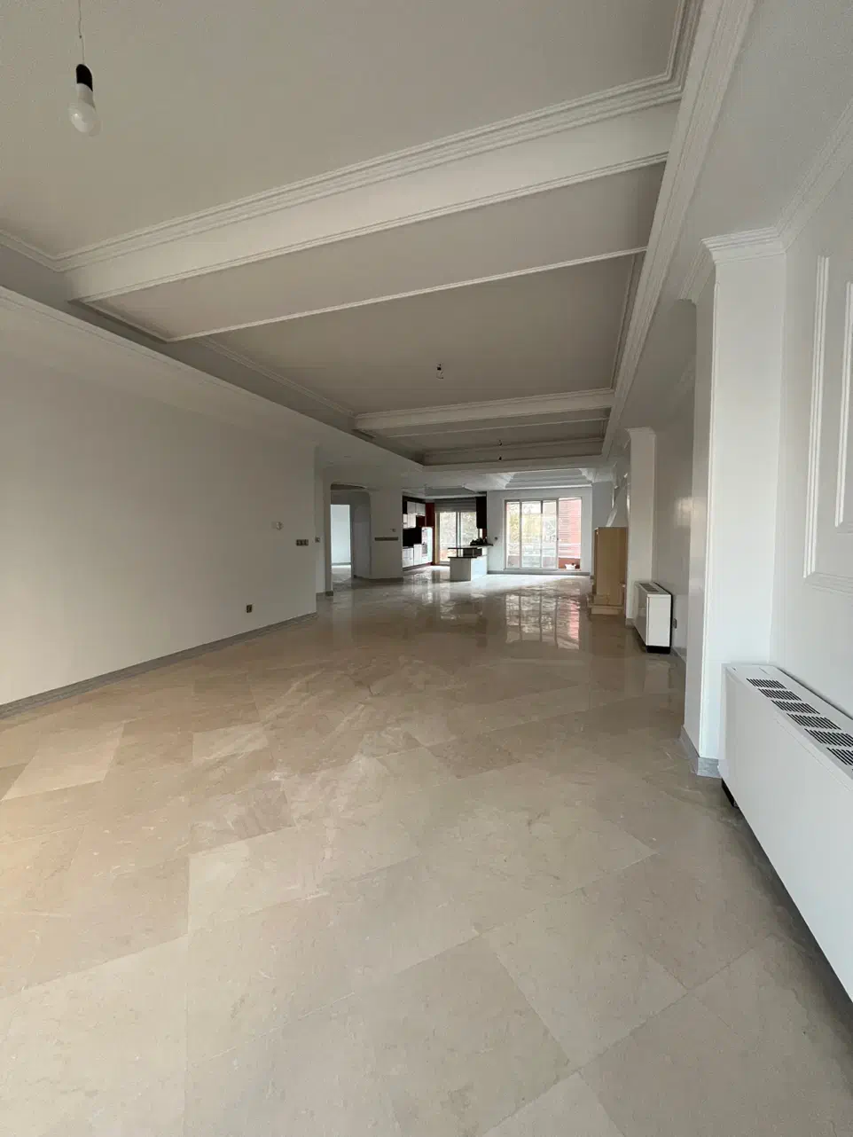 فرشته/ ۲۰۰ متر/ تک واحدی ۲ پارکینگ