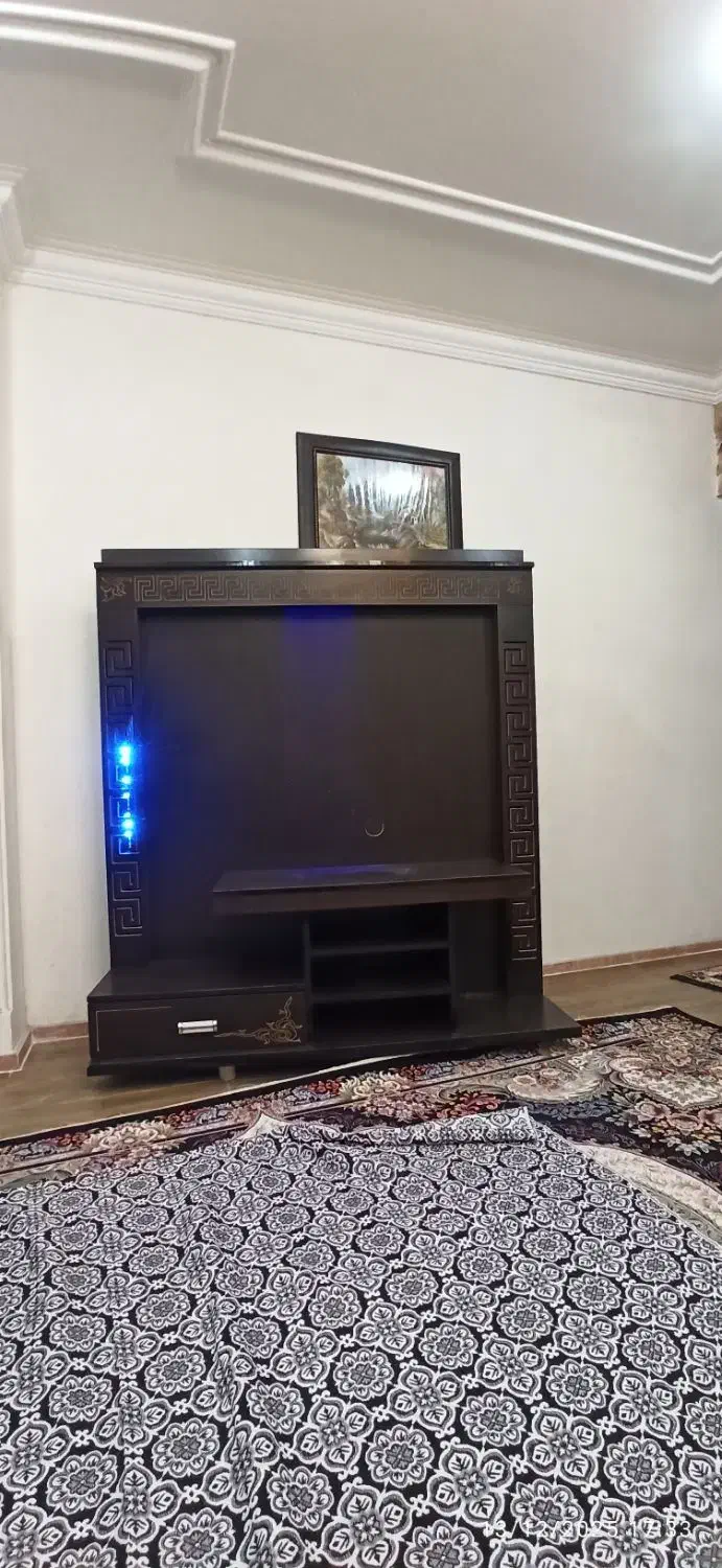 فروش یک دستگاه میز تلویزیون|میز تلویزیون|رامسر, |دیوار