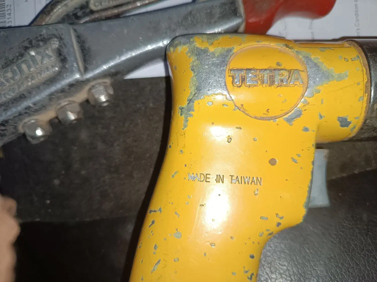 دریل بادی تایوان اصلی خیلی تمیز|ابزارآلات|اصفهان, بهارستان|دیوار