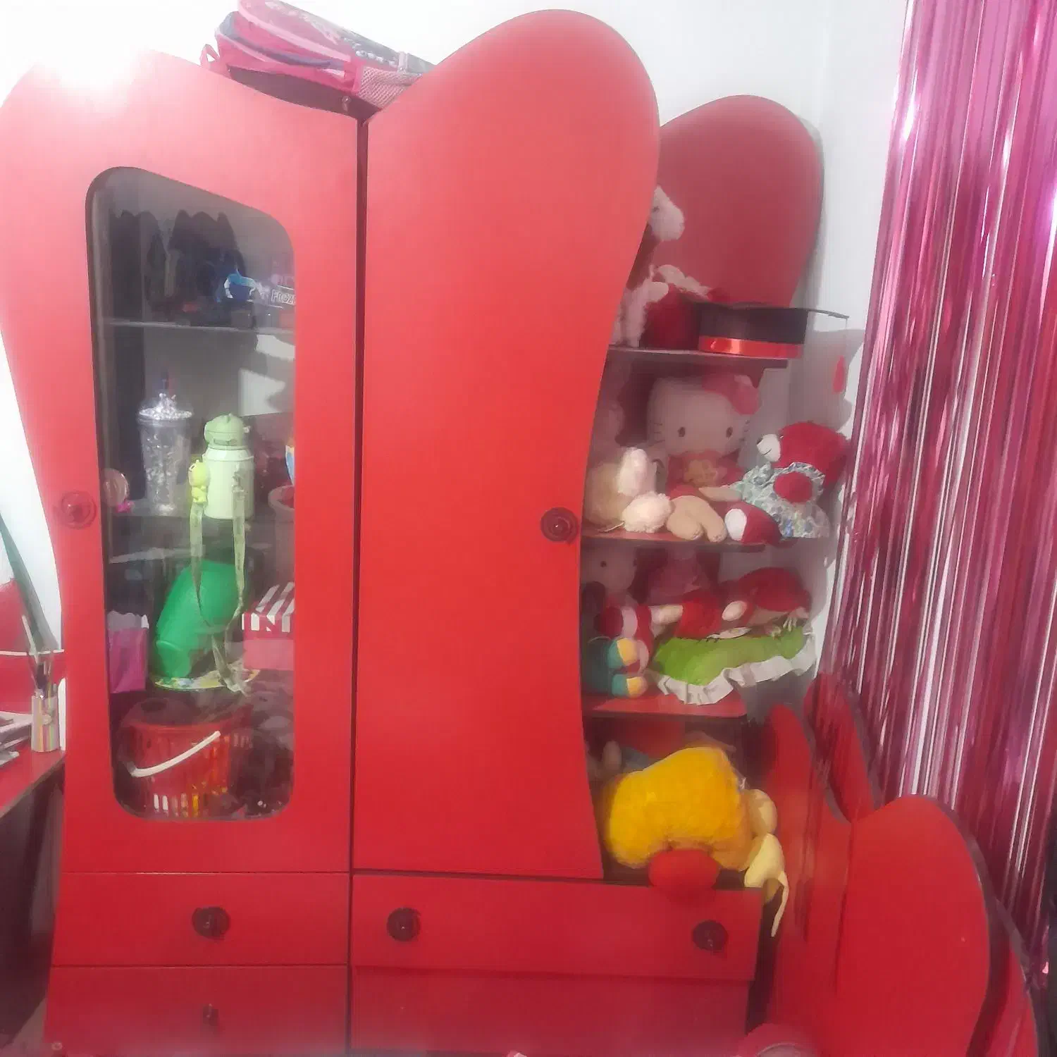 کمد و تخت و میز تحریر بچگانه زیزیگولی رنگ قرمز|اسباب و اثاث بچه|میاندوآب, |دیوار