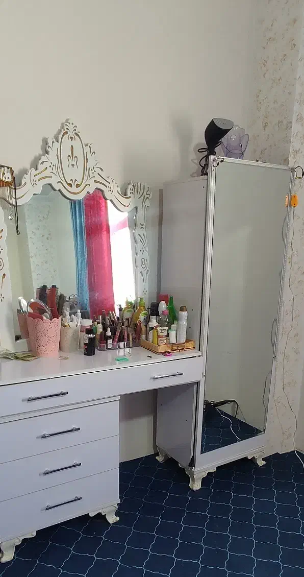 میز آرایش و کمدی|جاکفشی، کمد، دراور|خرم‌آباد, |دیوار