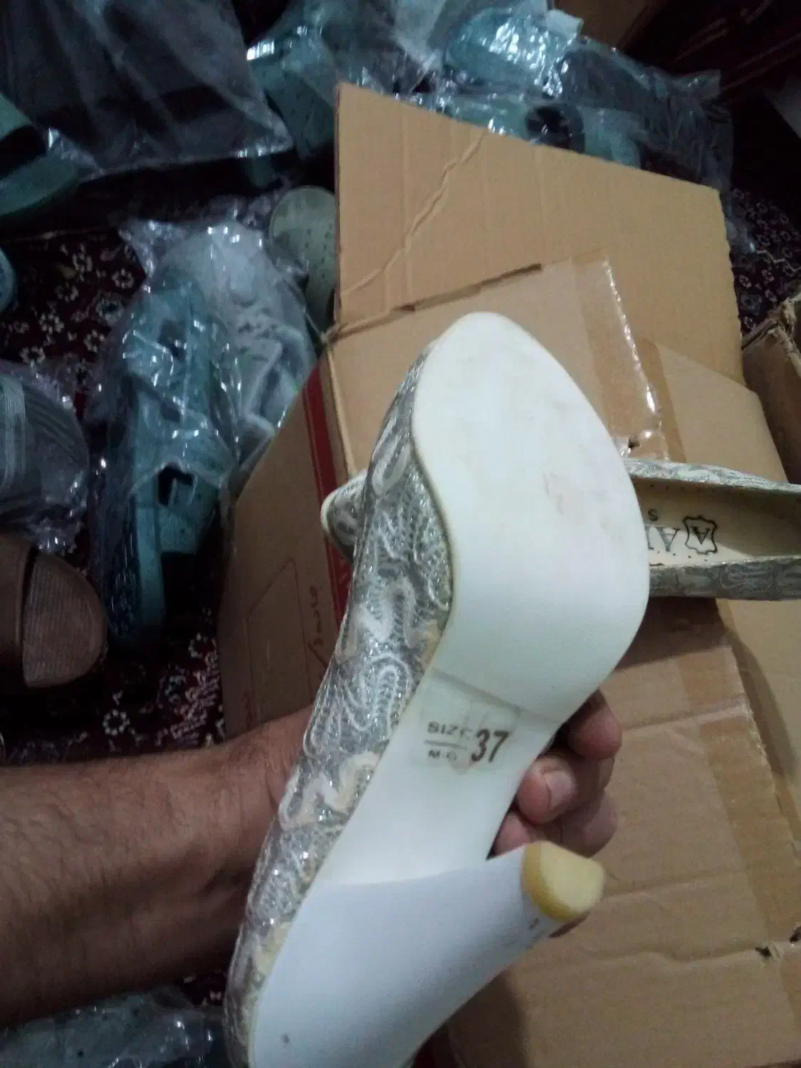 یک جفت کفش ۳۷سایز|کیف، کفش، کمربند|مریوان, |دیوار