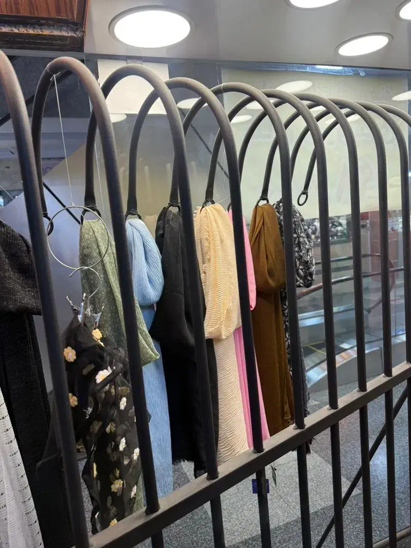 دکور|لباس|تهران, امام زاده حسن|دیوار