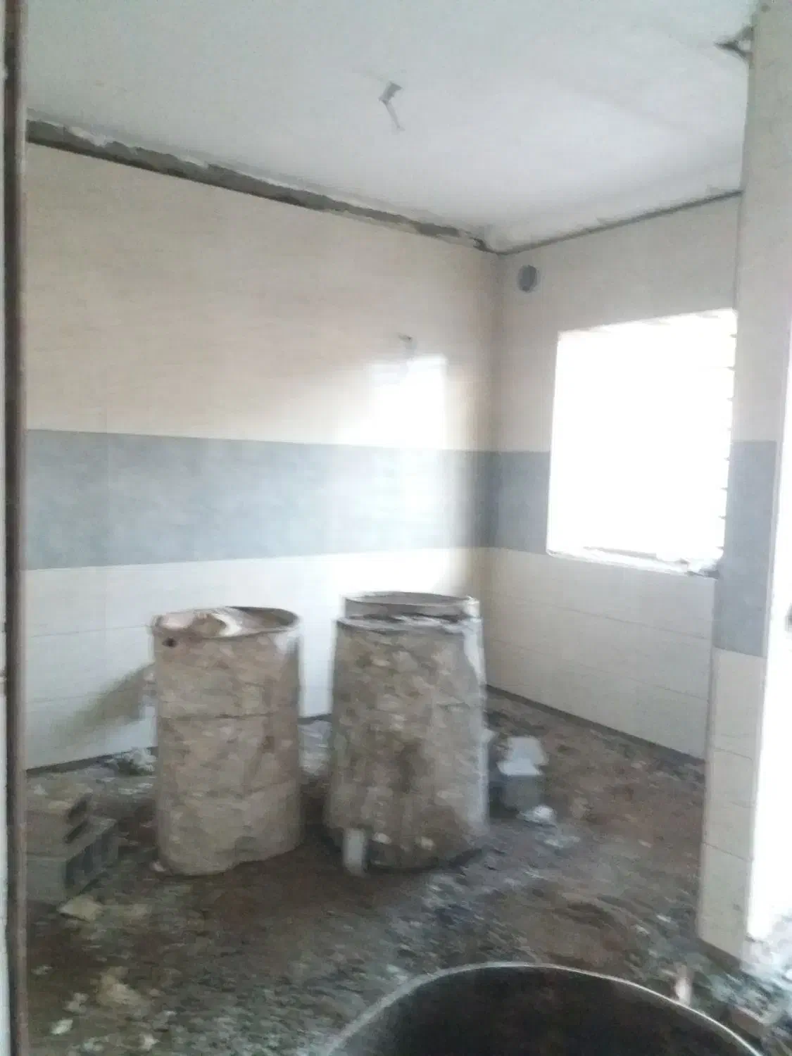 نیازمند  شاگرد برای کاشی و سنگ کاری|استخدام معماری، عمران و ساختمانی|گالیکش, |دیوار