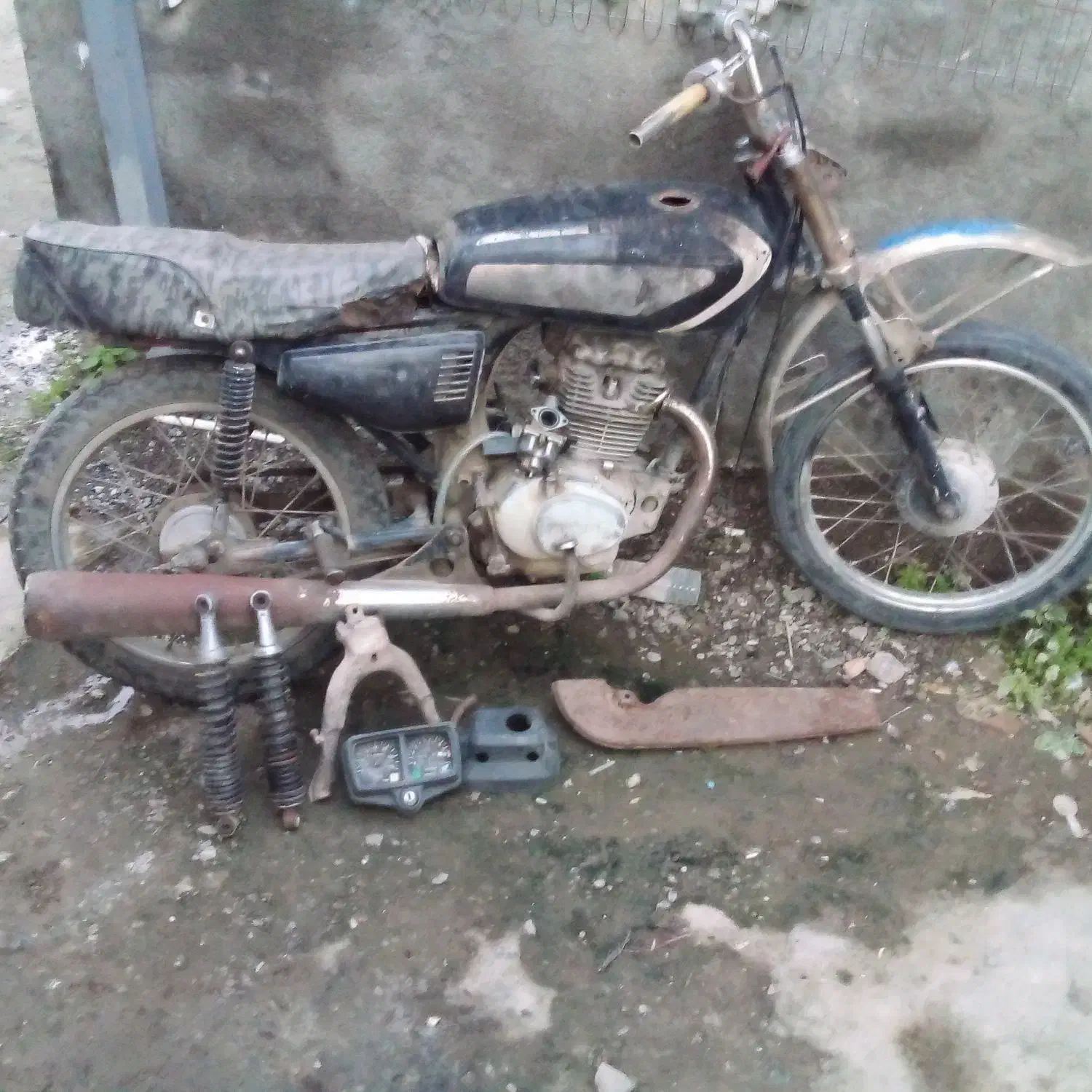 متورهندا۱۲۵ مزایده|موتورسیکلت|سیمین شهر, |دیوار