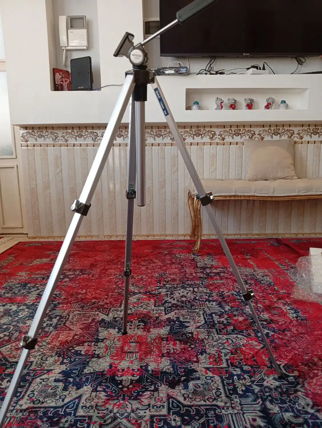 سه پایه دوربین|دوربین عکاسی و فیلم‌برداری|شیراز, شهرک مهرگان|دیوار