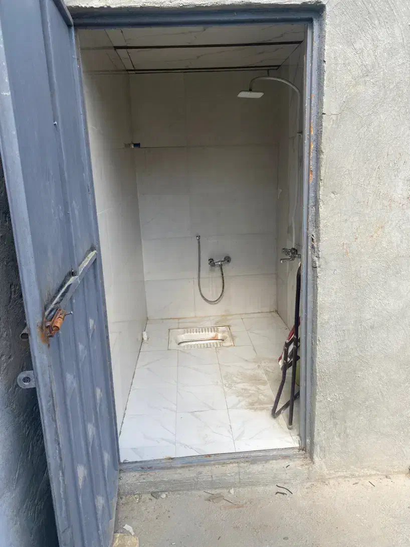 اجاره کارگاه و زمین ۷۰۰ متری|اجارهٔ دفتر صنعتی، کشاورزی، تجاری|برخوار, |دیوار