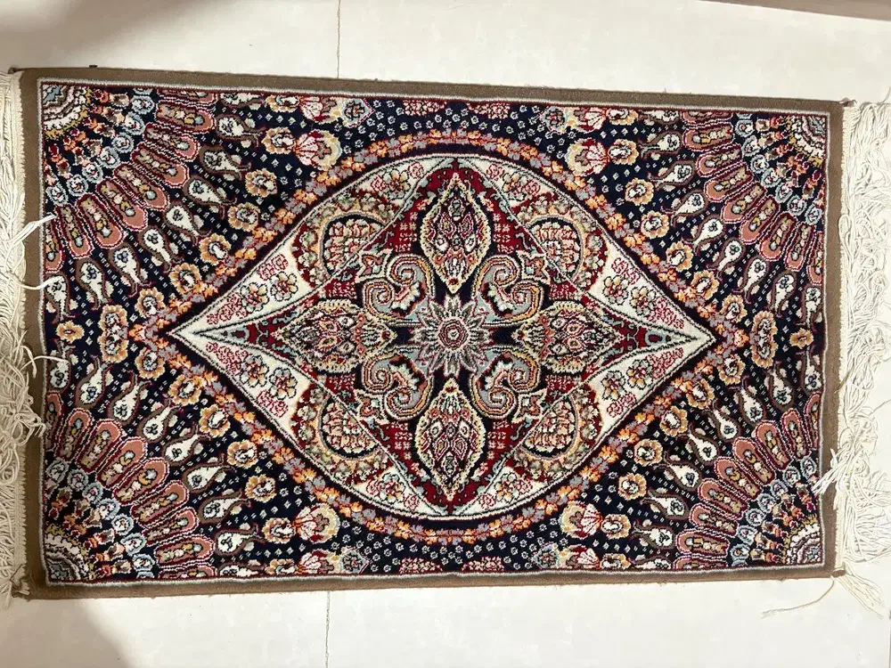 قالیچه جلو دری در حد نه|فرش|بجنورد, |دیوار