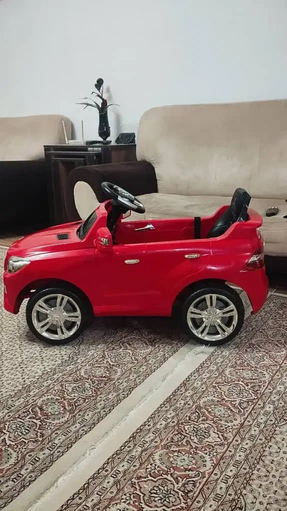 ماشین شارژی در حد نو|اسباببازی بچه|رشت, جهاد|دیوار