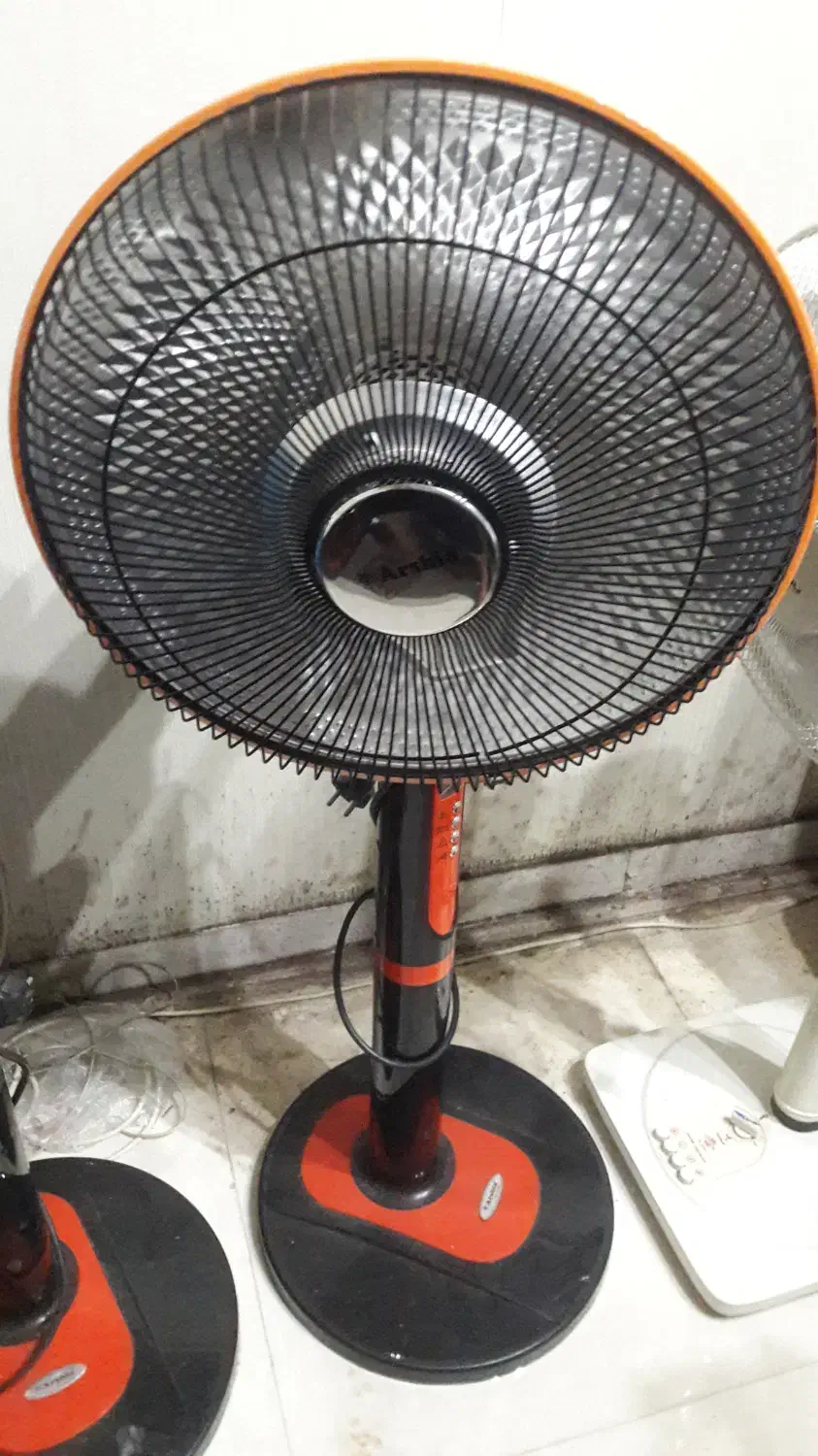 پنکه حرارتی مارک معروف ارشیا در حد نو|پنکه و تصفیهکنندهٔ هوا|تهران, آهنگ|دیوار