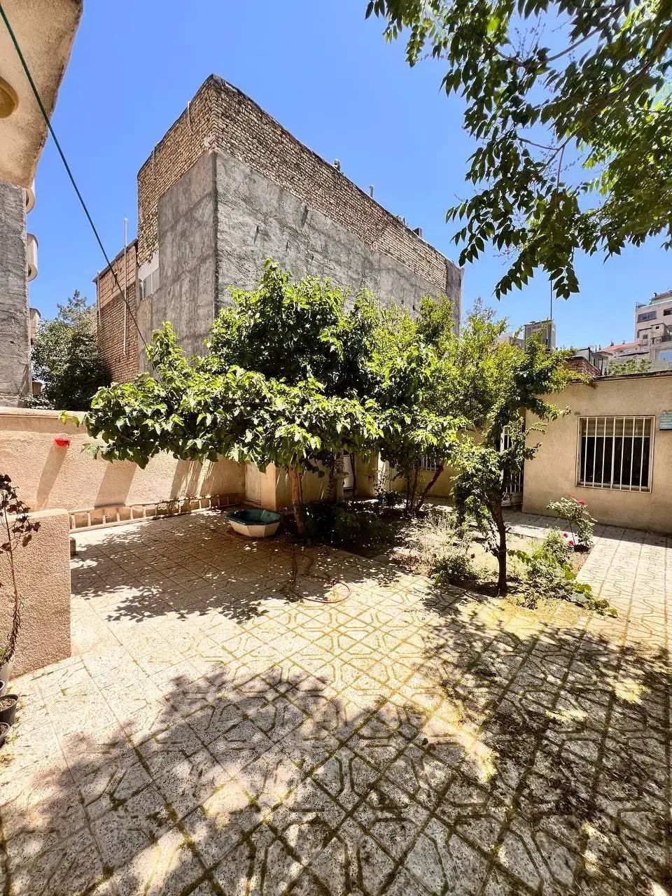۱۰۵متراپاتمان طبقه ۳بااسانسور۲خواب در آموزگار،قانع|فروش آپارتمان|مشهد, تربیت (صدف)|دیوار