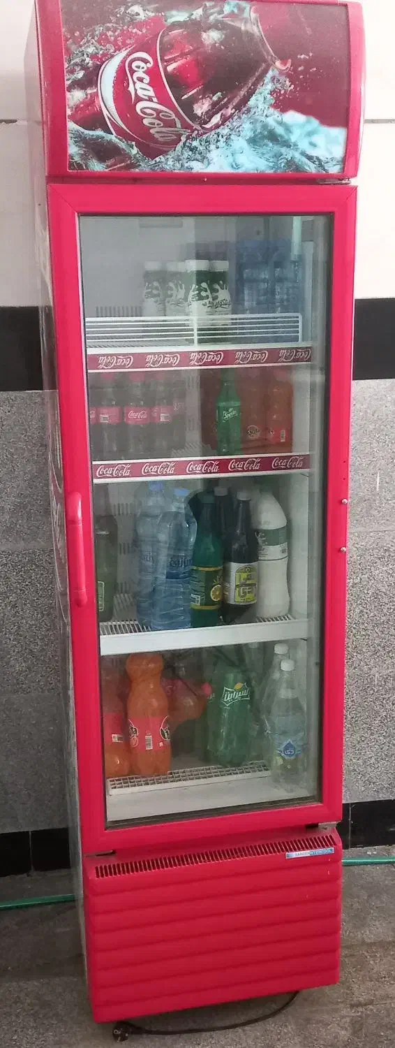 یخچال نوشابه کوکا کولا|فروشگاه و مغازه|مشهد, رده|دیوار