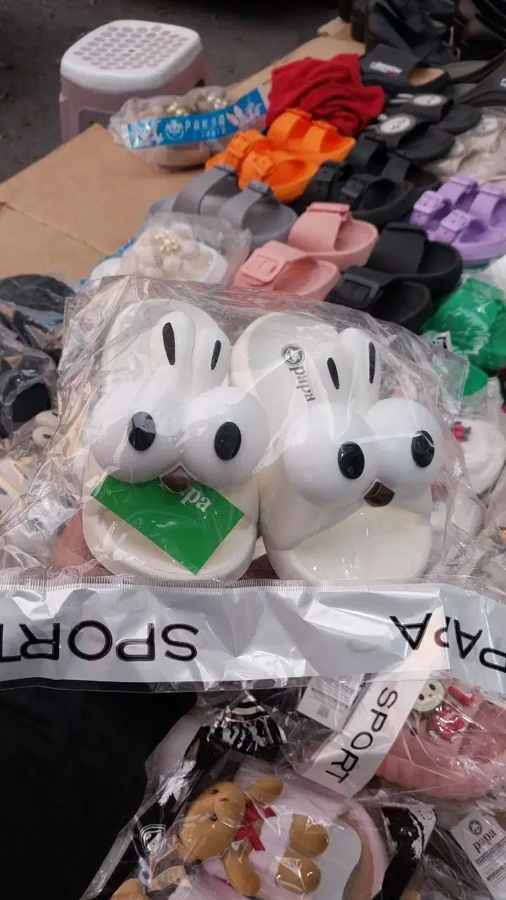 حراجی واقعی دمپایی یعنی این|کیف، کفش، کمربند|خرم‌آباد, |دیوار