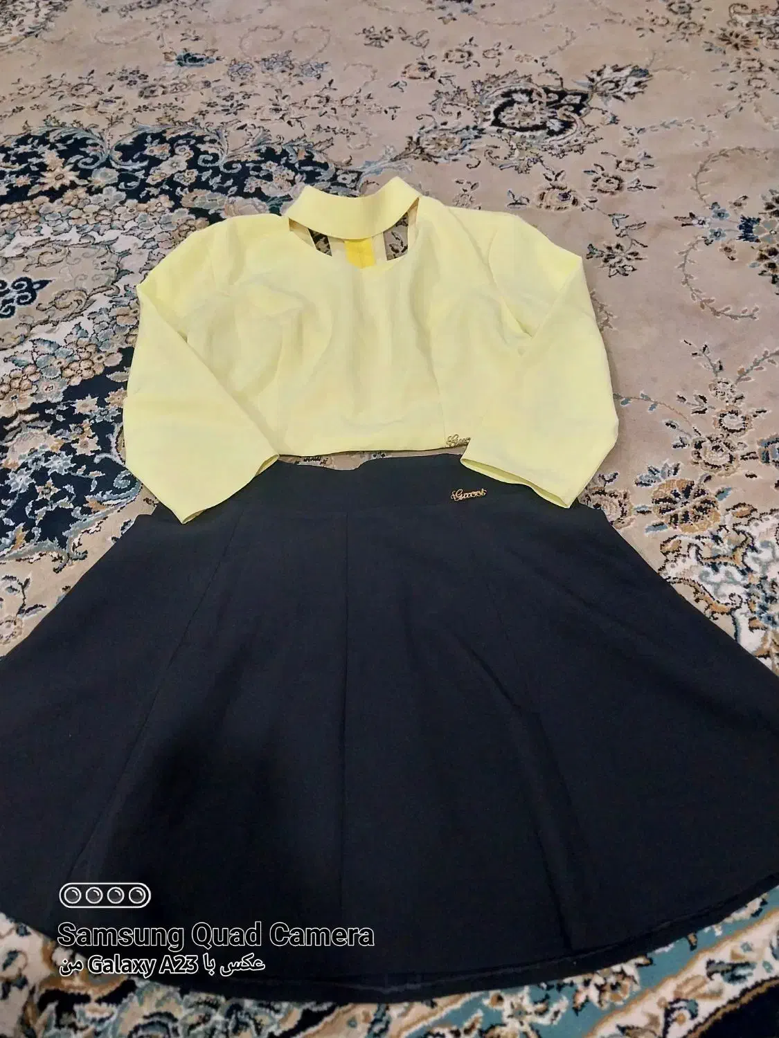 لباس|لباس|برخوار, |دیوار