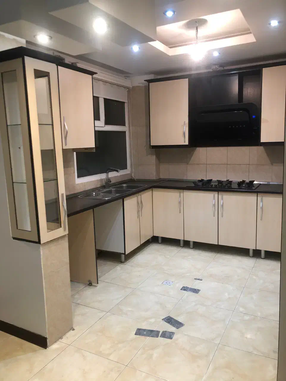 آپارتمان  ۸۶  متر ۲ خواب / فول رنگ بازسازی / لوکس