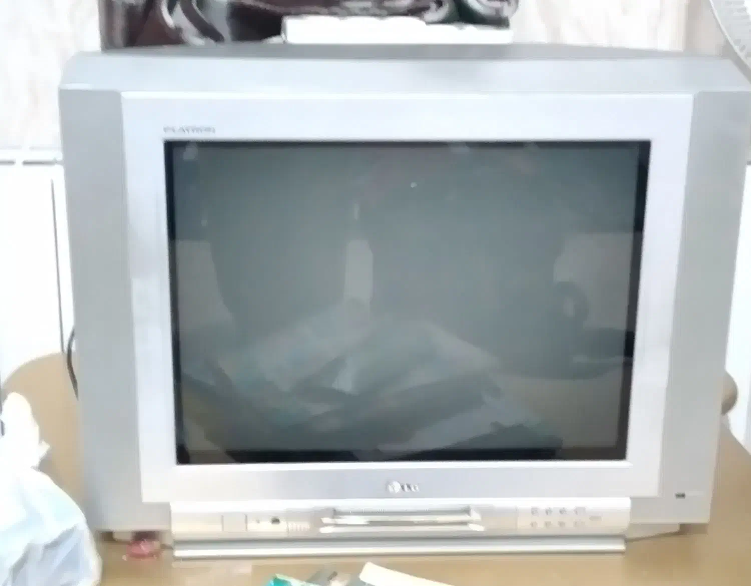 تلویزیون ۲۱ اینچ ال جی|تلویزیون و پروژکتور|کرمان, |دیوار