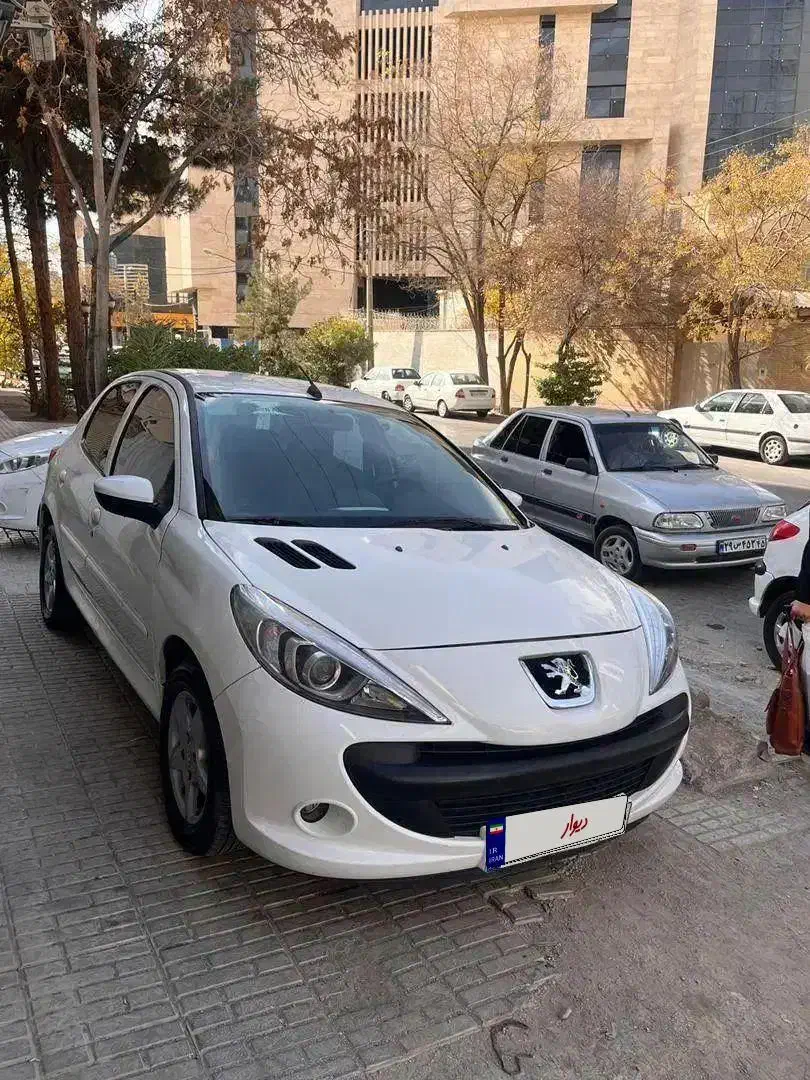 پژو 207 دنده ای مدل 98|خودرو سواری و وانت|کرمان, |دیوار